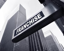 Créer une entreprise en franchise : avantages, démarches et conseils