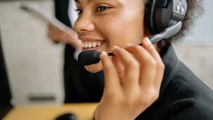 Devenir agent commercial en SASU : démarches et avantages (2026)