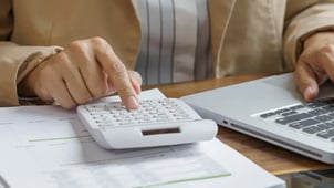 TVA sur les débits : définition, régime et option